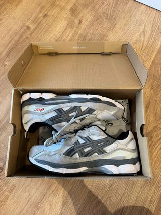 Asics Gel NYC Gris Blanco
