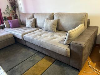 Sofá chaise longue tela beige y morado
