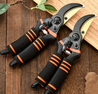 Tijeras Jardín 8.5 Titanio SK-5