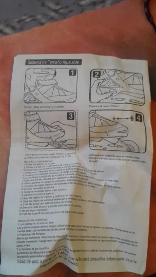 Patines de 4 ruedas negros y morados