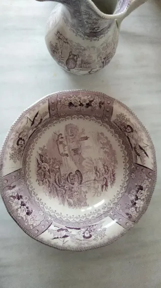 Jarra y palangana cerámica morada