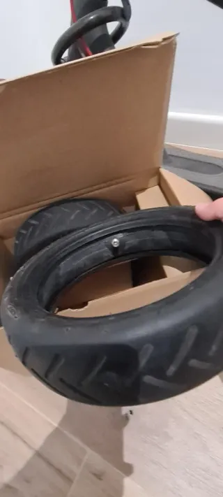 Patinete eléctrico + cadena seguridad