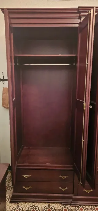 Armadio magnifico a sei ante