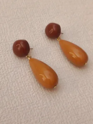 Pendientes lágrima beige/nude y marrón chocolate