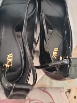 Zapatos charol Zara tacón alto