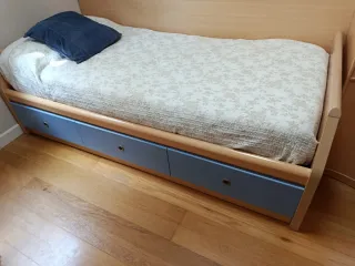 Mueble Cama con tres cajones y somier de láminas