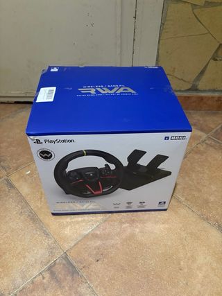 Volante Hori PS5, PS4 y PC