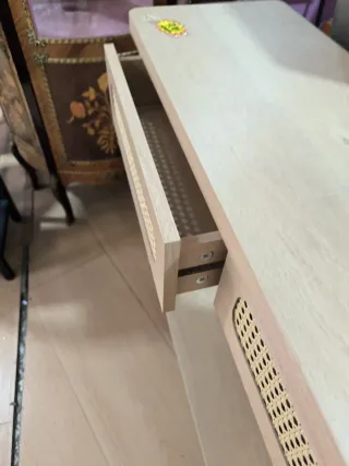 Mueble consola de entrada madera y ratán