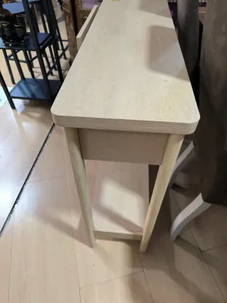 Mueble consola de entrada madera y ratán