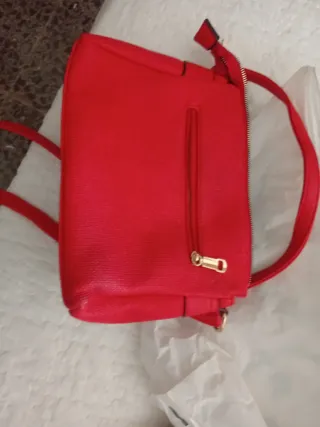 Bolso de colgar rojo