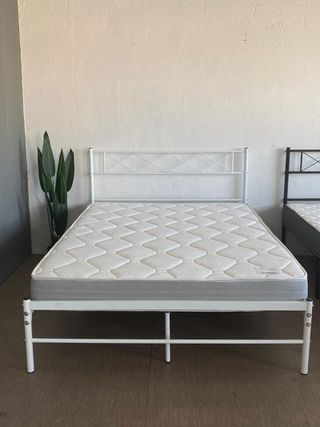 NUEVAS!! Cama individual metálica negra