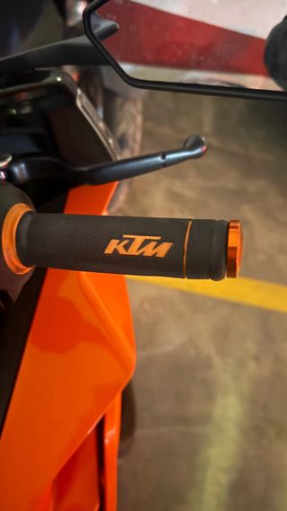 KTM RC 125 2024 Naranja/Negra