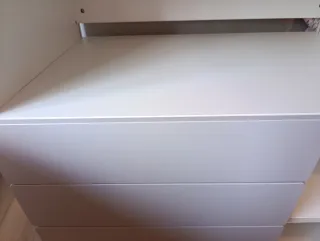 Cambiador Ikea Stuva convertible a escritorio.