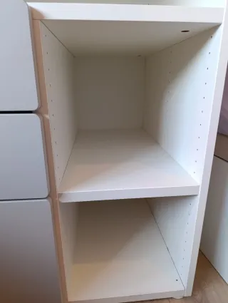 Cambiador Ikea Stuva convertible a escritorio.