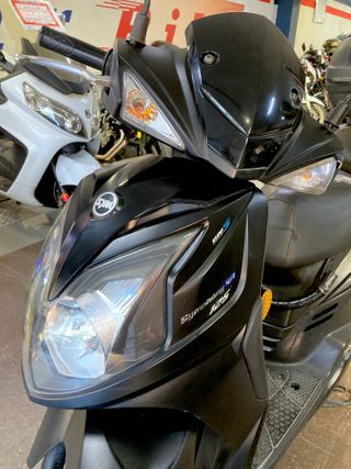 Symphony 125 SR Scooter Negra