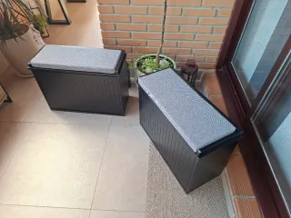 Pareja Zapateros Negros con Cojín Gris