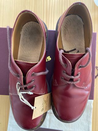 Dr. Martens AirWair Talla 42 Granate