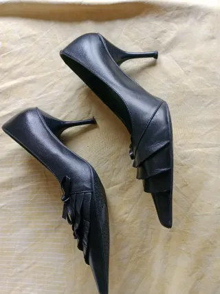 Zapatos punta y  tacón fino