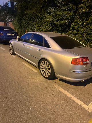 Audi A8 2004