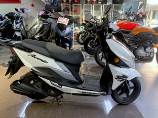 Suzuki Avenis 125 Scooter