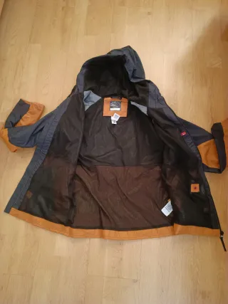 Chaqueta impermeable senderismo y trekking