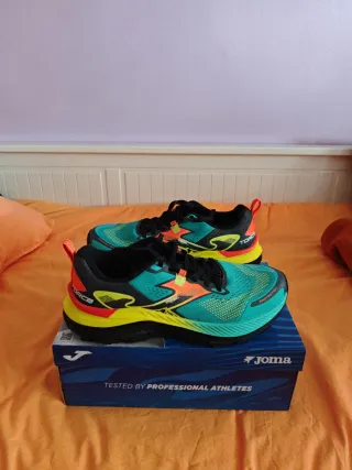 Zapatillas de trail Joma Torca