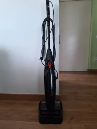 Aspiradora que aspira y friega Vileda Jet Clean