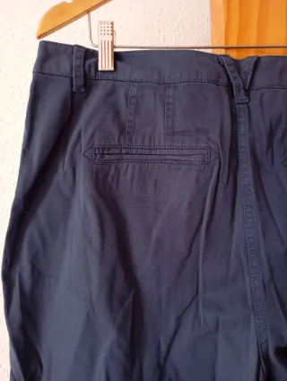 Pantalón tobillero azul
