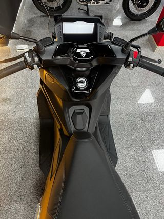 CYCLONE RT2 Negra