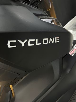 CYCLONE RT2 Negra