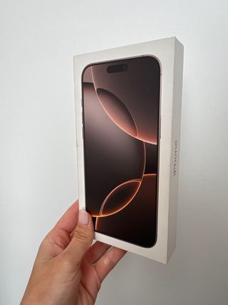 Caja iPhone 16 Pro Max Desierto