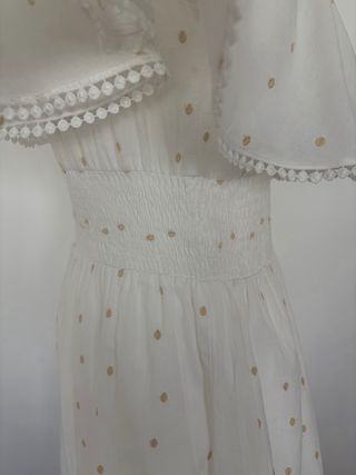 Vestido Ibicenco Blanco con Detalles Dorados