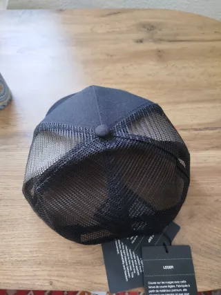 Gorra Run On Clouds Negra