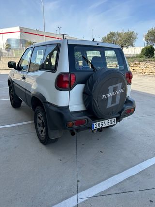 Nissan Terrano II 2000