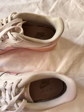 Nike Air Force 1 Rosa y Blanco