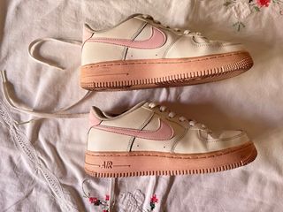 Nike Air Force 1 Rosa y Blanco