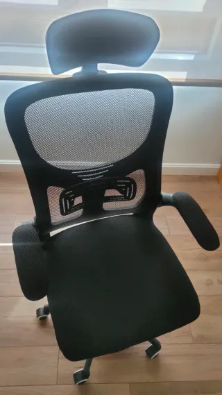 Silla de escritorio ergonómica negra