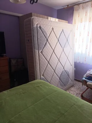 Colchón viscoelástica y muelles ensacados