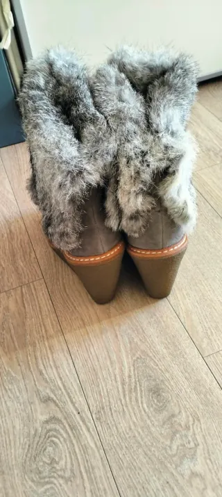 Stivali Ash con pelo grigio