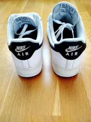 Nike Air Force 1 Talla 42,5 Blancas y Negras