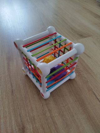 Cubo de actividades para bebé
