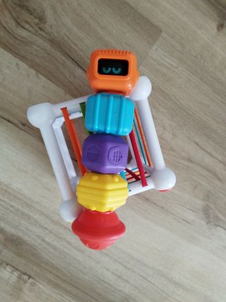 Cubo de actividades para bebé