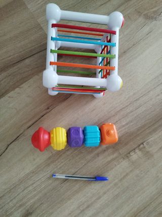 Cubo de actividades para bebé