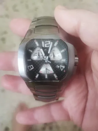 Reloj Lotus Cronógrafo Negro y Plateado