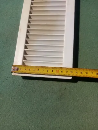 Rejilla ventilación blanca