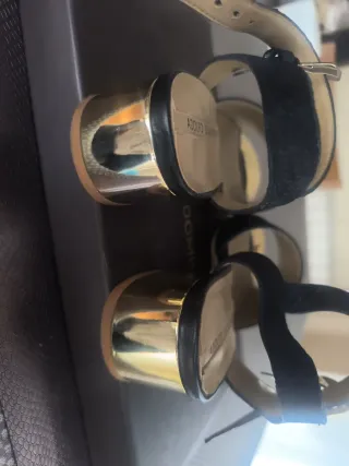 Sandalias Adolfo Dominguez Negro y Dorado