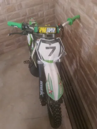 Moto IMR Motocross Verde y Blanca
