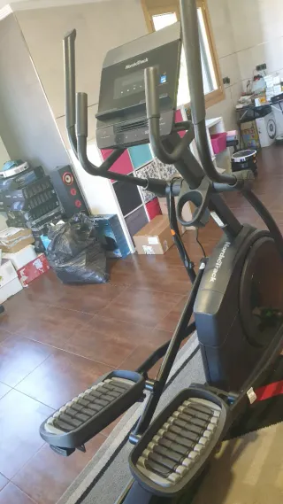 Bicicleta Elíptica NordicTrack Airglide LE