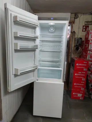 Nevera Liebherr Combi clase A+++ 201x60cm garantia