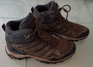 Botas de montaña The North Face marrones